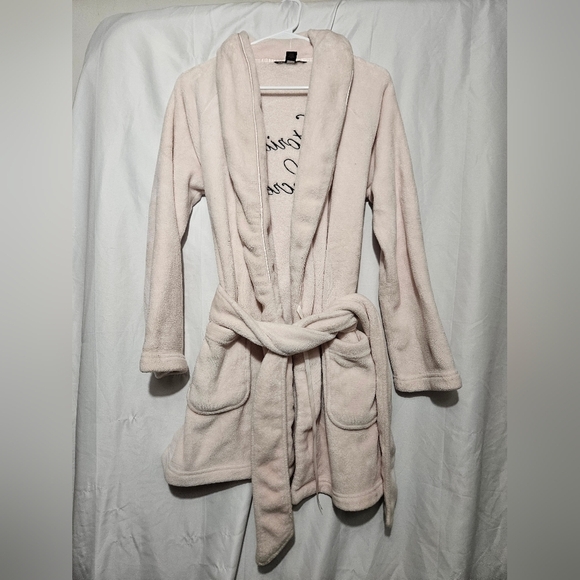 Victoria's Secret Other - Victorias Secret Cozy Short Plush Baby Pink Robe!